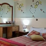 Eleas Gi Villa