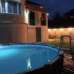 Eleas Gi Villa