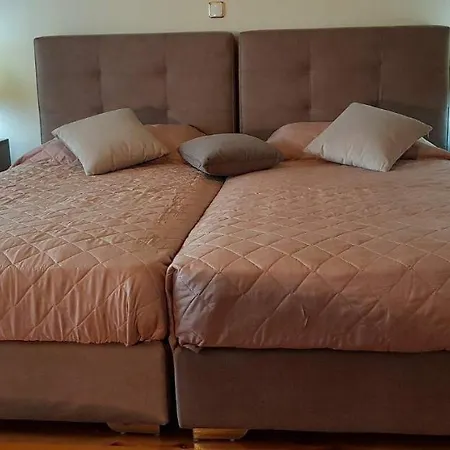 Eleas Gi Villa *